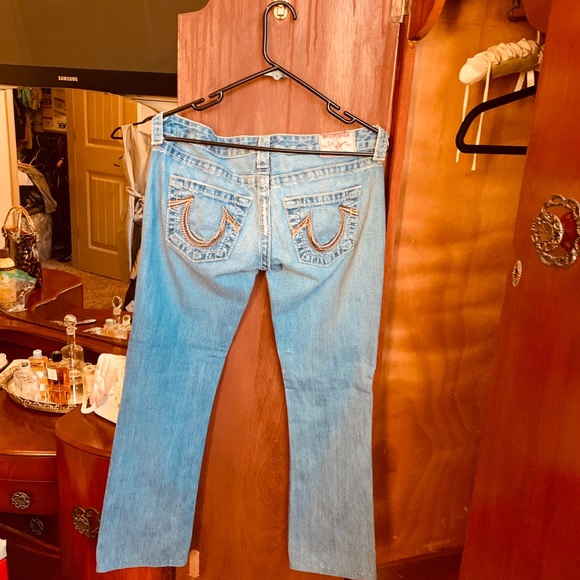 Jeans - Picture 2 of 3